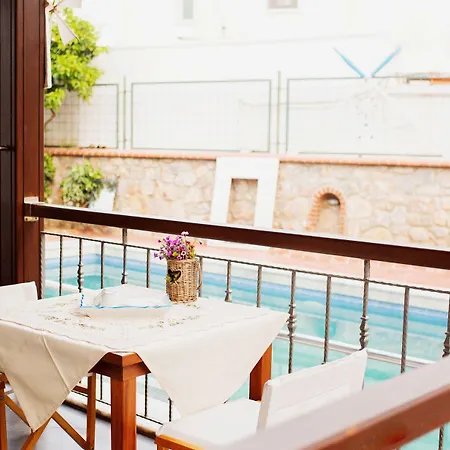 Hotel Stone House