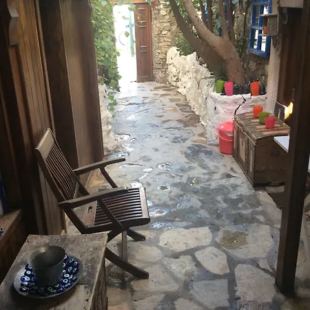 Hotel Stone House *